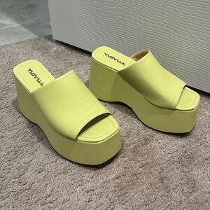 Chunky platform